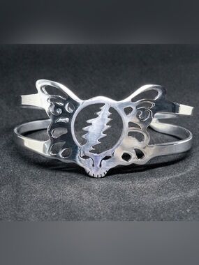 Recycled Aluminum GD Skull & Lightning Bolt Cutout Cuff Bracelet - Silver